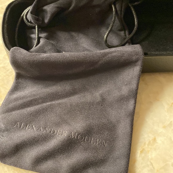 ALEXANDER MCQUEEN WOMENS SUNGLASSES GOLD AND BROWN! Worn once, made in Italy! - Picture 13 of 14